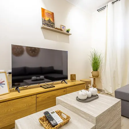 Daire 15 Min Form Center - Easy Access - Modern House *